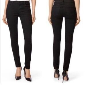 J BRAND, “Skinny Leg” style in “Vanity” wash,
Size 32